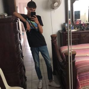 Meet your Posher, Héctor